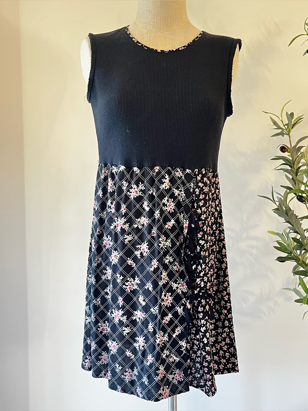 Vintage Sleeveless Black mixed Floral mixed Media fabric mini dress